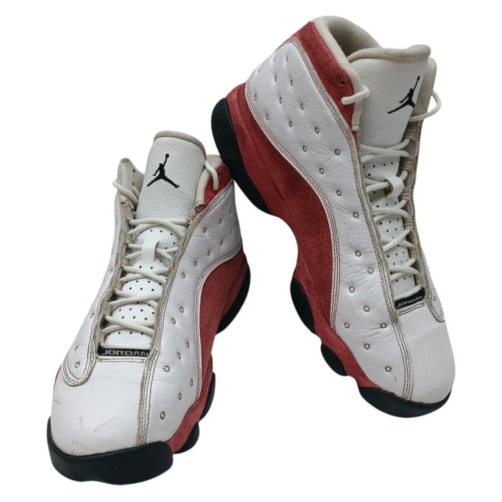 Jordan 13s Chicago Bulls Edition 414571-122 Red & White / Size‎ 9.5
